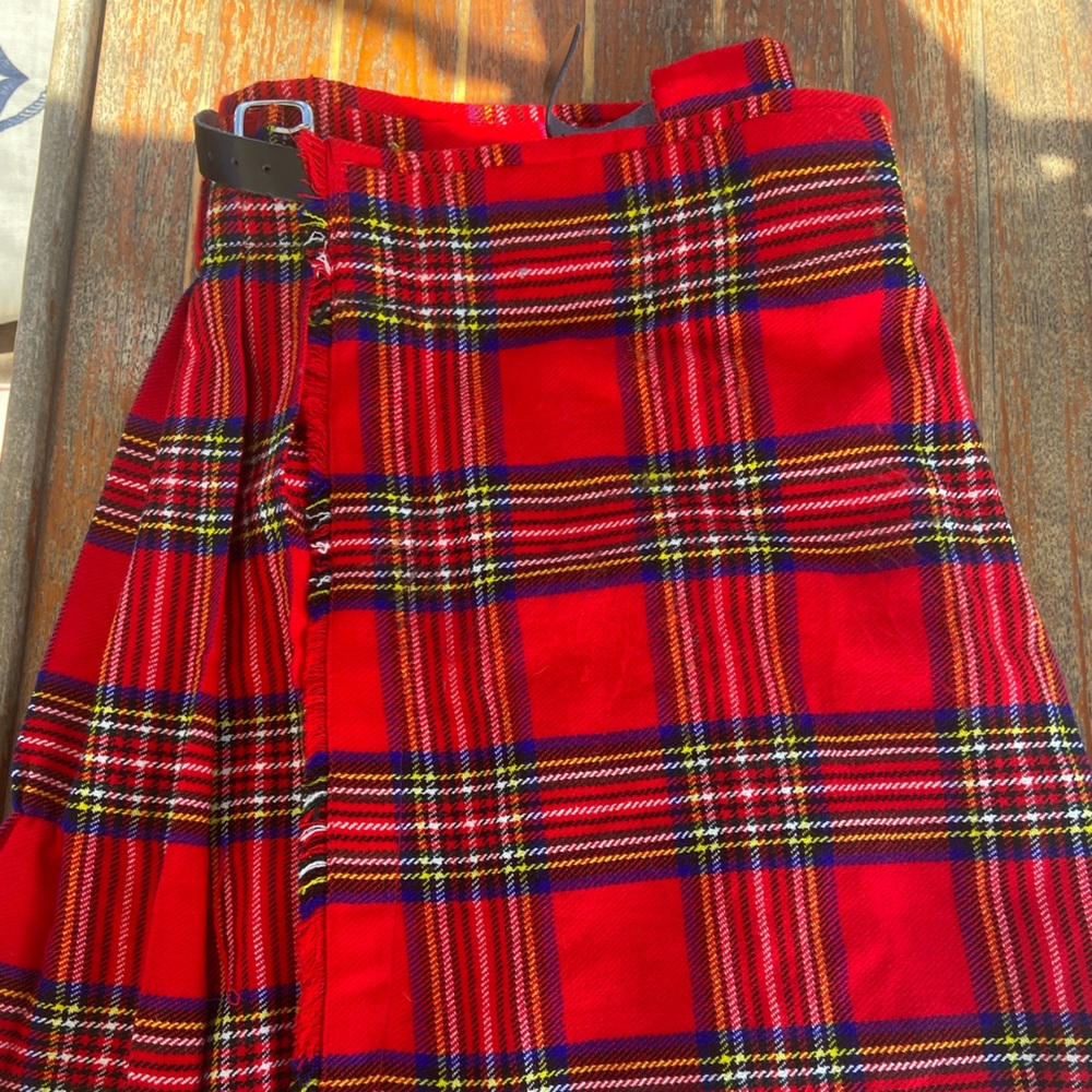 SCOTTISH KILT - RED ROYAL STEWART